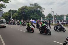 Sejumlah Pengemudi Ojol Datangi Gedung Balai Kota, Gelar Unjuk Rasa Terkait ERP di Jakarta