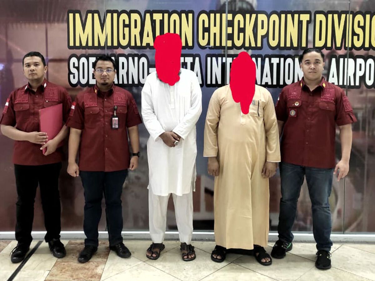 Kantor Imigrasi Blitar Deportasi 2 WNA Pakistan yang Minta-minta Donasi untuk Palestina