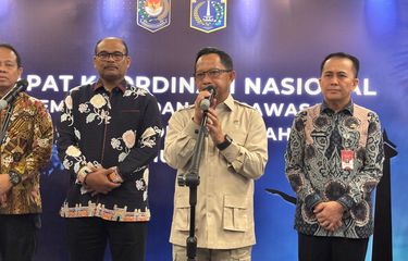 Mendagri Tito Karnavian saat ditemui di Hotel Pullman, Jakarta Barat, Kamis (9/10/2025).