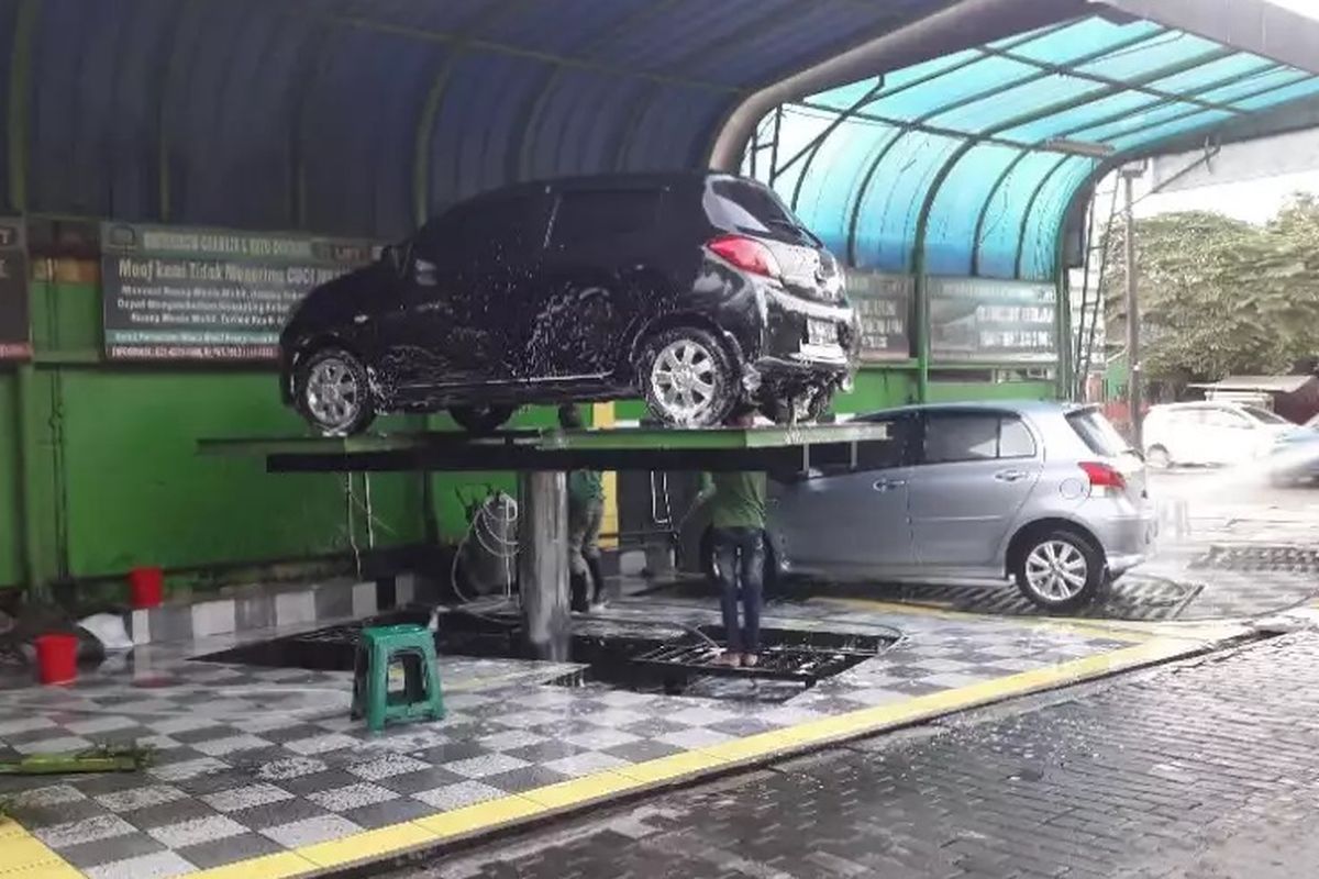 Cuci mobil hidrolik