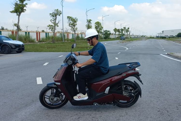 Test ride VinFast Theon S