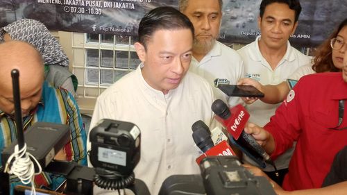 Cerita Tom Lembong Pernah Disopiri Gibran Keliling Solo dan Bicara Peluang Investasi