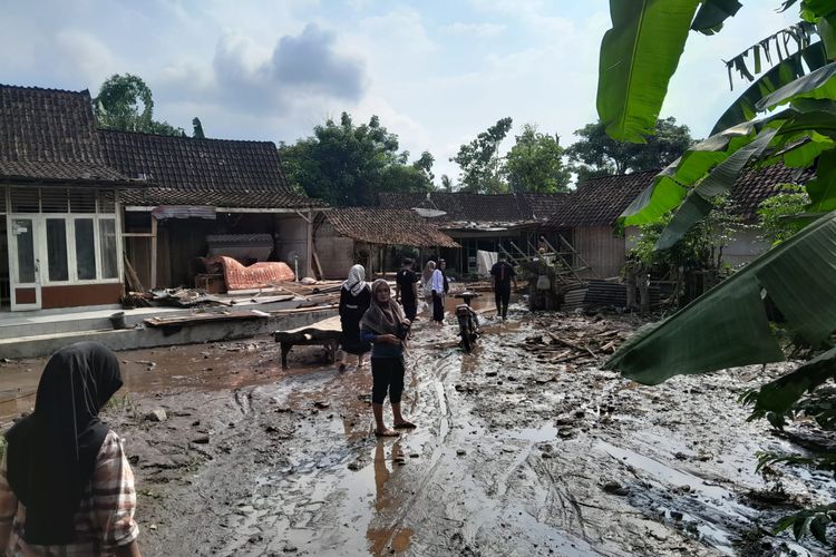 Foto: Banjir di Kecamatan Mlandingan, Kabupaten Situbondo, Provinsi Jawa Timur.
