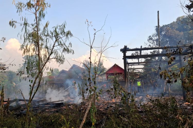 ODGJ di Blora Bakar Rumah Sendiri Hingga Hangus, Saat Kejadian Tiduran di Teras