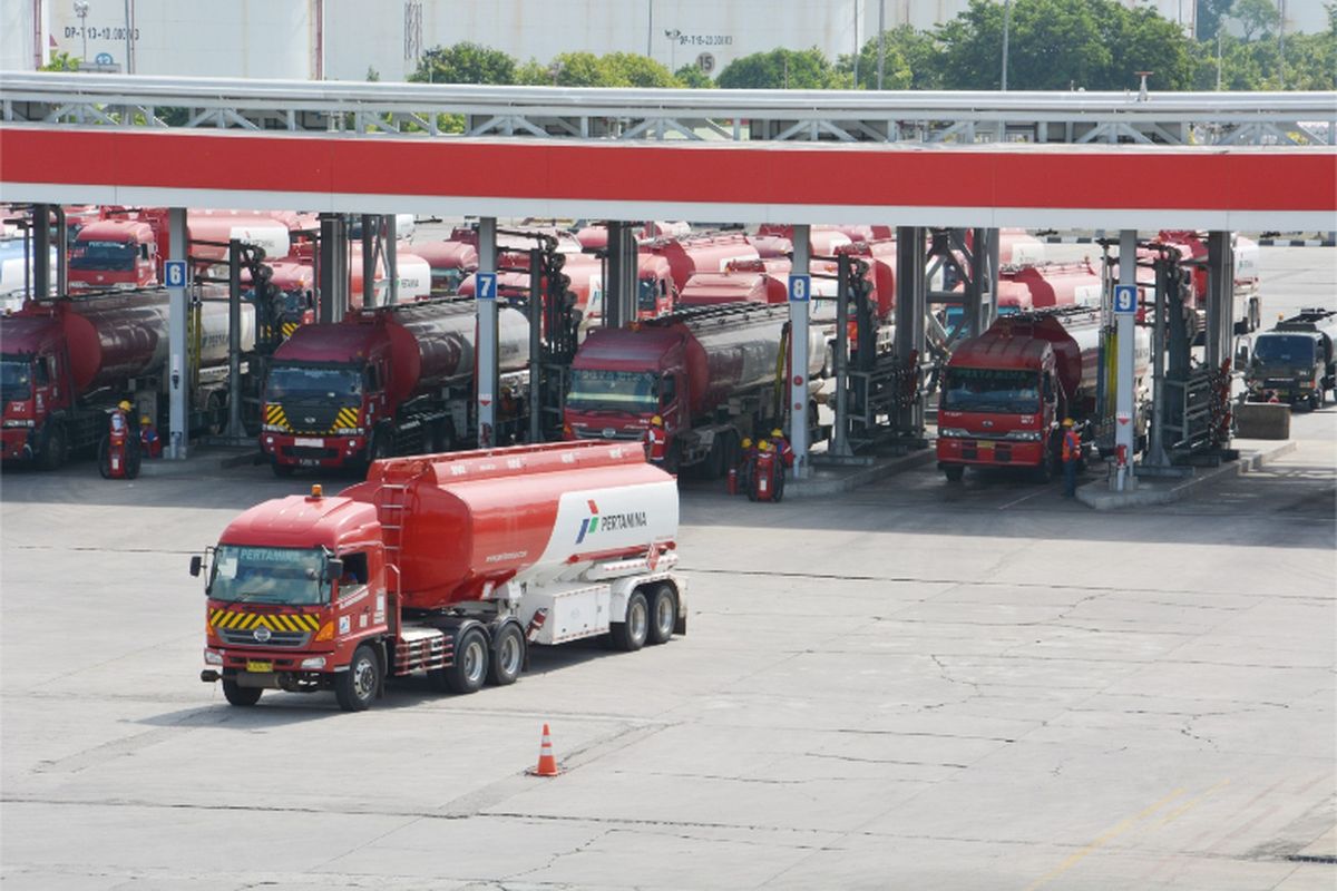 Pertamina memastikan stok dan distribusi BBM, khususnya di Jawa Bagian Barat, aman pascainsiden depo Plumpang 

