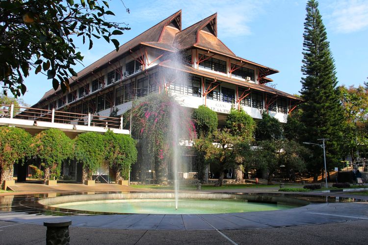 Institut Teknologi Bandung (ITB) 