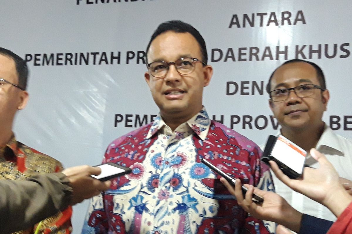 Gubernur DKI Jakarta Anies Baswedan di Pasar Kenari, Jakarta Pusat, Senin (29/4/2019)