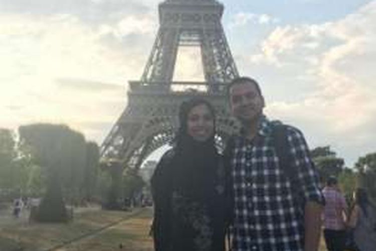 Faisal dan Naiza Ali berada di Paris, Perancis untuk merayakan ulang tahun pernikahan mereka yang ke-10.