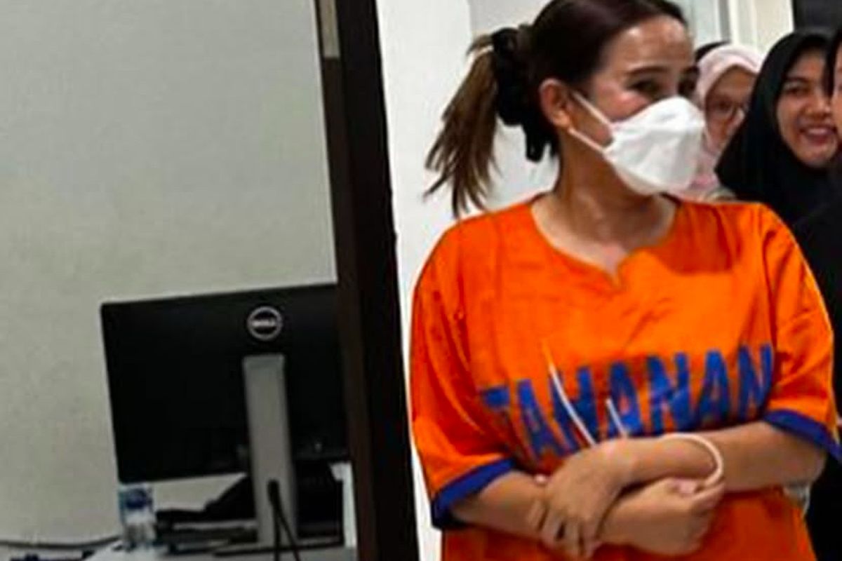 Polda Jawa Timur resmi menahan artis Isa Zega atas dugaan kasus pencemaran nama baik pada Jumat (24/1/2025) dini hari. 