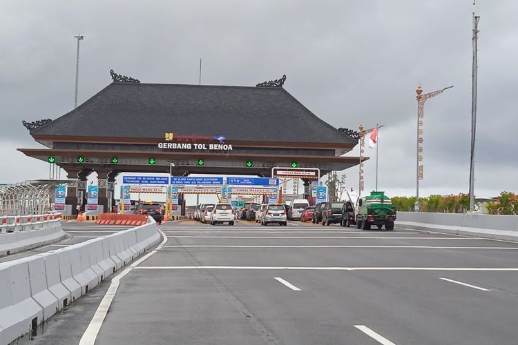 Jasamarga Nusantara Tollroad Regional Division (JNTRD) mencatat masih ada peningkatan volume lalu lintas di jalan tol luar pulau Jawa pada H-4 Natal atau Rabu (21/12/2022).