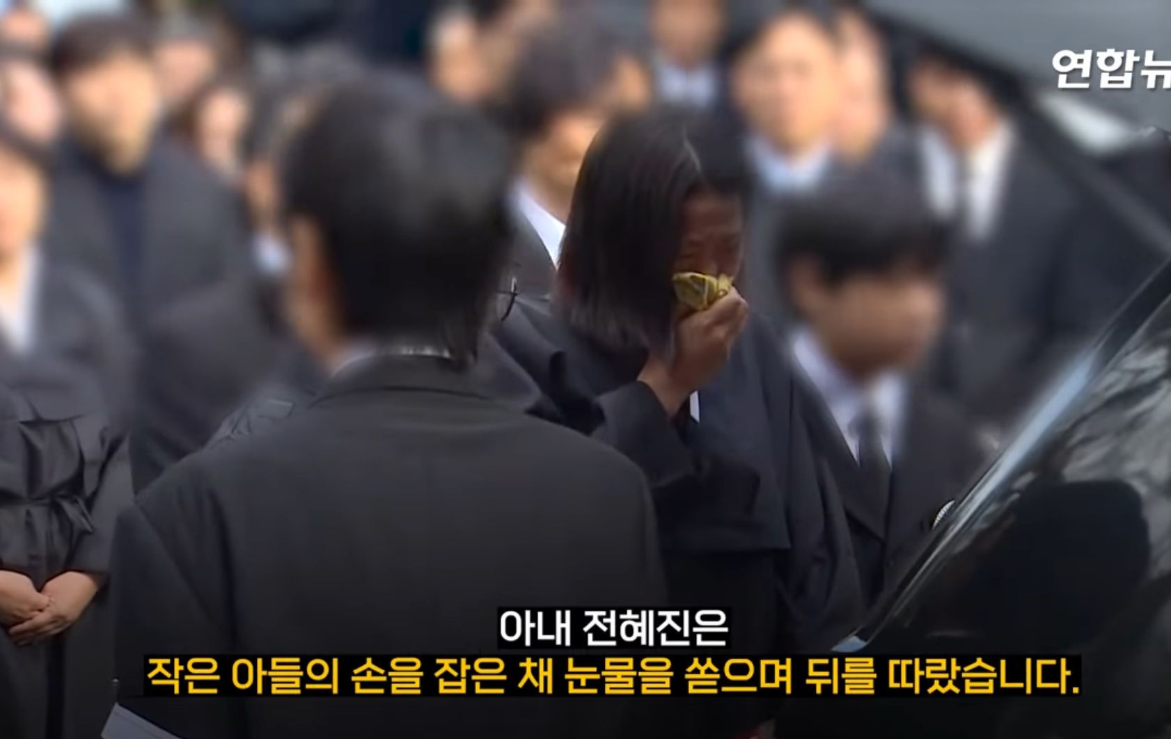 Tangis Jeon Hye Jin di Hadapan Peti Jenazah Lee Sun Kyun...