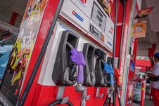 Sambut HUT Ke-80 RI, Pertamina Patra Niaga Beri Harga Hemat hingga Rp 450 Per Liter