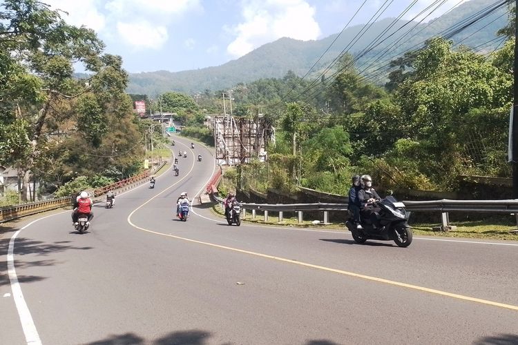 Lokasi Kecelakaan Maut di Puncak Cianjur Dikenal sebagai Black Spot, 4 Orang Tewas