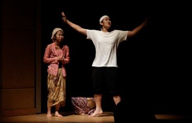 Pementasan drama kolosal Malin Kundang sebagai puncak acara Indonesia Week 2013 di kampus Ritsumeikan APU, Beppu, Jepang, JUmat (28/6/2013) malam.