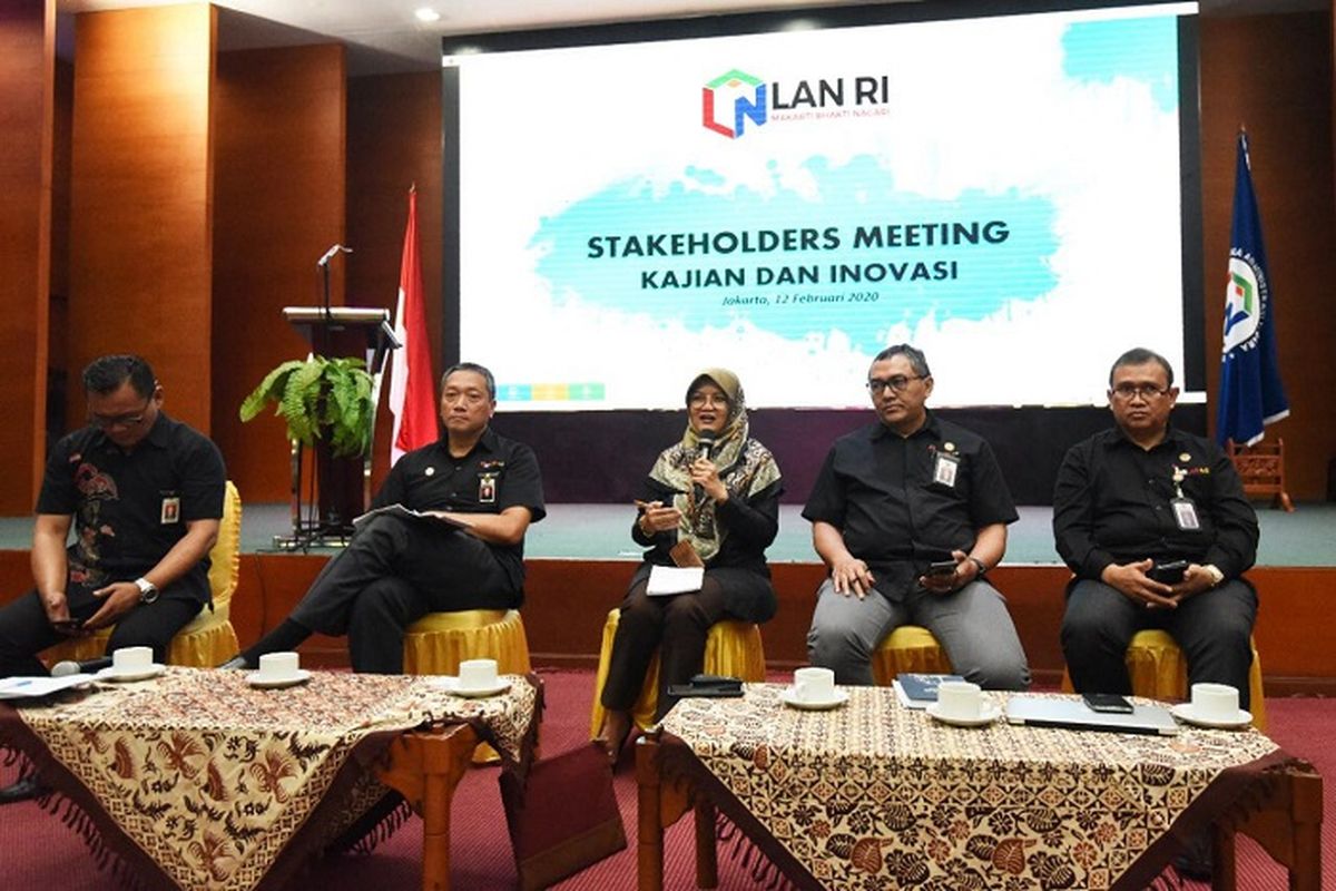 Sesi pendalaman masalah dan masukan dari stakeholders.
