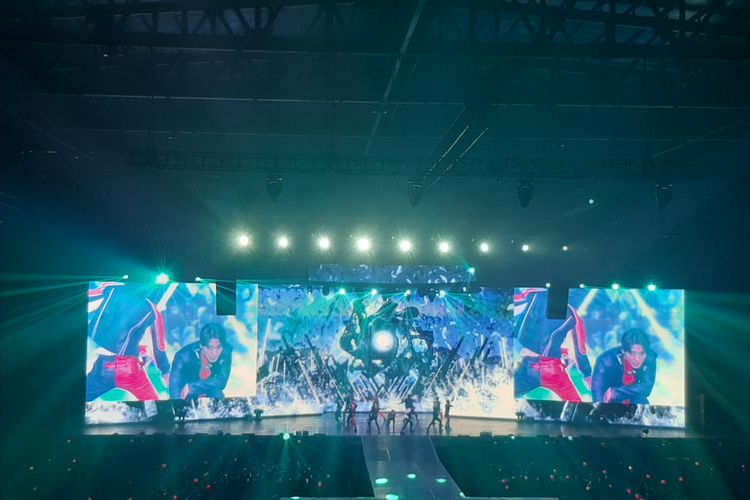 Konser The Boyz di Beach City International Stadium, Jakarta Utara, Sabtu (29/7/2023)