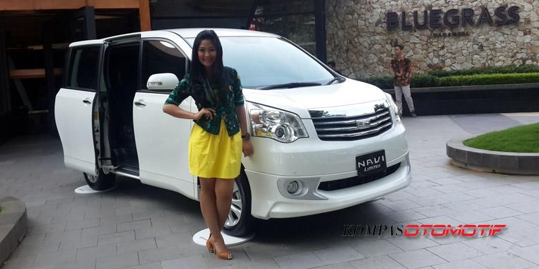 Toyota Astra Motor meluncurkan New NAV1, di Jakarta, Jumat (9/5/2014). Harga naik sekitar Rp 3 jutaan.