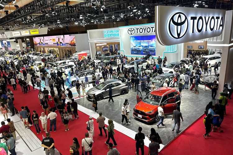 Booth Toyota di IIMS 2024