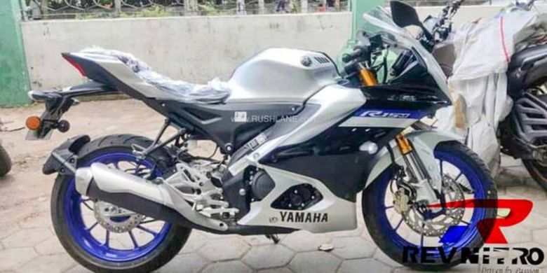 Yamaha R15M sudah hadir di diler