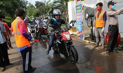 Sambut Pemudik, Ganjar Minta Seluruh Kepala Desa di Jateng Buat Tempat Karantina Covid-19