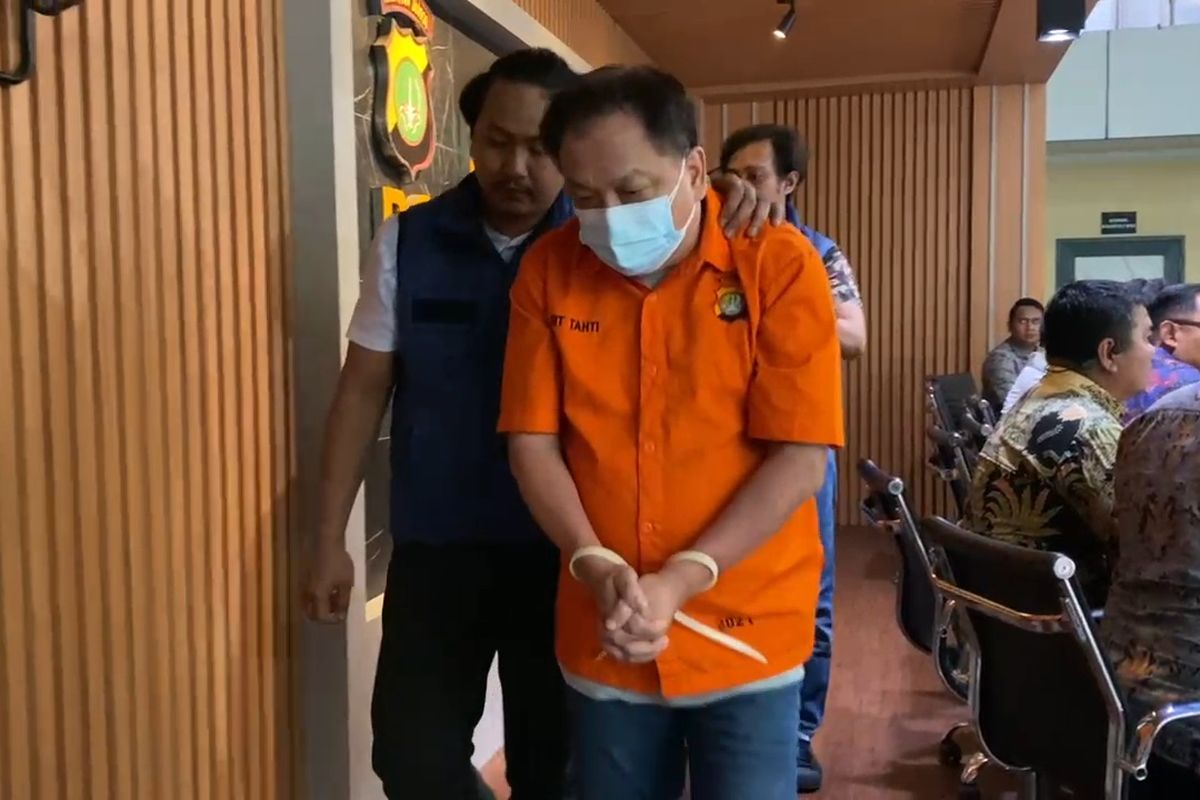 Salah satu tersangka kasus sindikat perdagangan saham dan investasi crypto fiktif melalui aplikasi Morgan Asset Group LTD jaringan Indonesia-Malaysia.