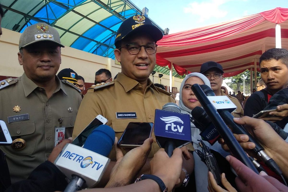Gubernur DKI Jakarta Anies Baswedan di Lapangan Banteng, Minggu (14/4/2019).