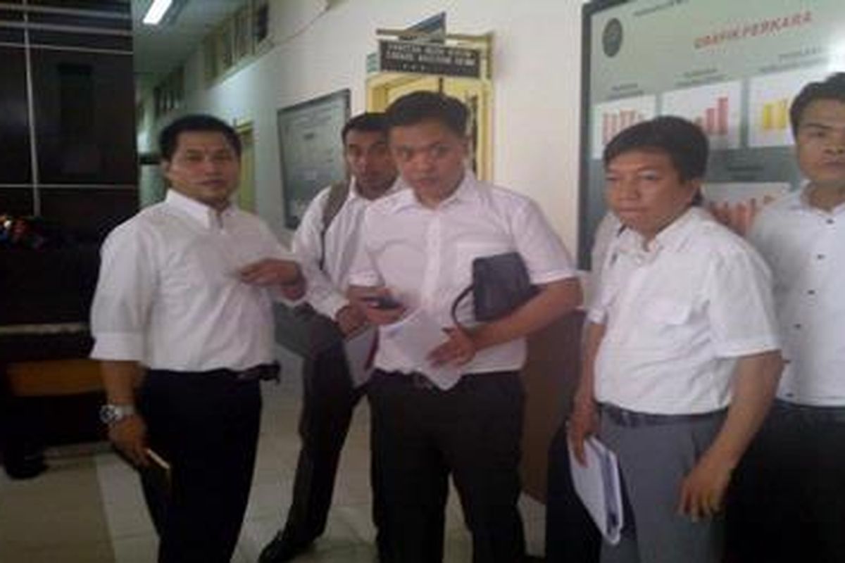 Tim advokasi Jakarta Baru, Senin (6/11/2012), mendaftarkan gugatan classa action ke PN Jakarta Pusat, berkait dengan DPT yang bermasalah.