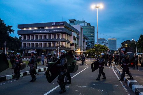 Usai Bentrok, Polisi Sebut Situasi di Lokasi Demo Sudah Kondusif Malam Ini