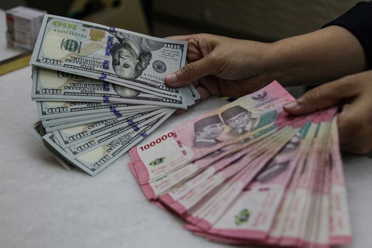 Rupiah Perlahan Bangkit, Kapan Harga BBM dan Sembako Ikut Turun?