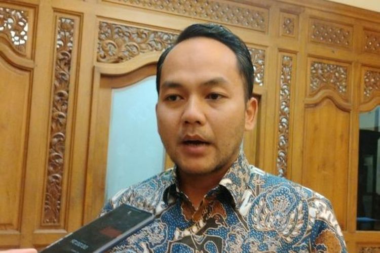 Polemik Miras di Solo: Warga Desak Penutupan Total, Wali Kota Pilih Lakukan Pembatasan