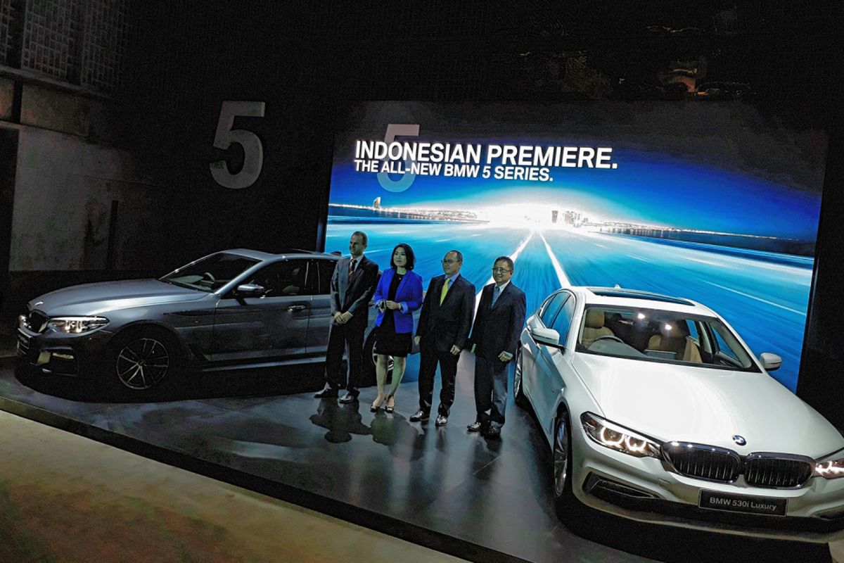 PT BMW Indonesia meluncurkan hasil rakitan perdana BMW Seri 5 terbaru di pabrik Gaya Motor, Sunter, Rabu (12/7/2017).