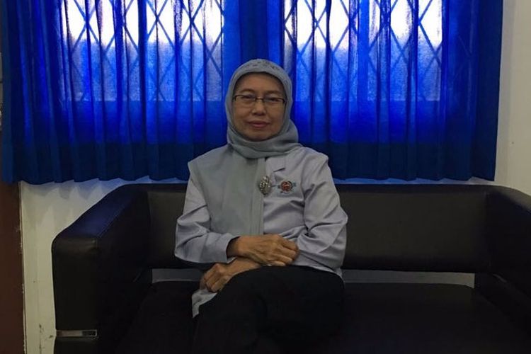 Kapten Kartini, nakhoda wanita pertama di Indonesia.