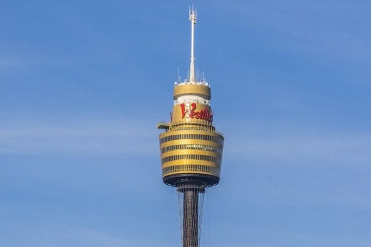 Dari puncak menara setinggi 268 meter inilah seorang perempuan yang belum diketahui identitasnya melompat pada Kamis (8/3/2018).