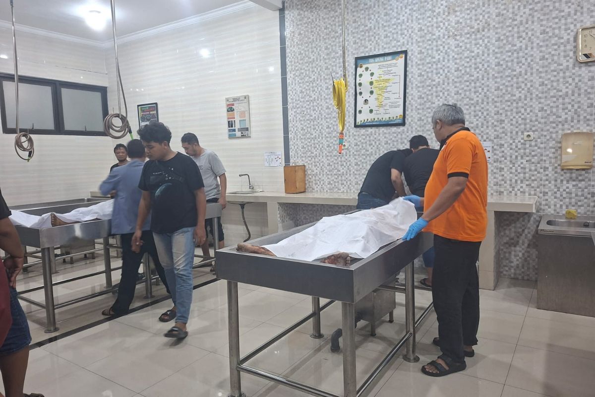 Dua tersangka spesialis pembobol toko ditembak mati Polda Jatim, Selasa (2/6/2025)