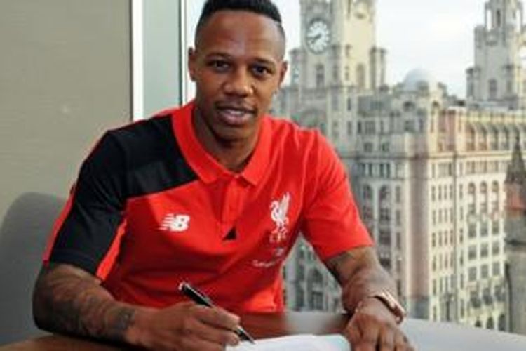 Bek anyar Liverpool, Nathaniel Clyne. 