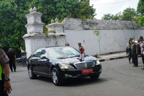 Di Yogyakarta, Presiden Jokowi Temui Sri Sultan HB X di Keraton