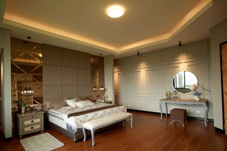 Kamar tidur bernuansa elegan dan comfy, Budi Indah House karya Dinardithen Studio 