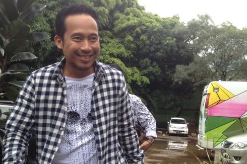 Profil Denny Cagur, Komedian Pemilik Goyang Bang Jali