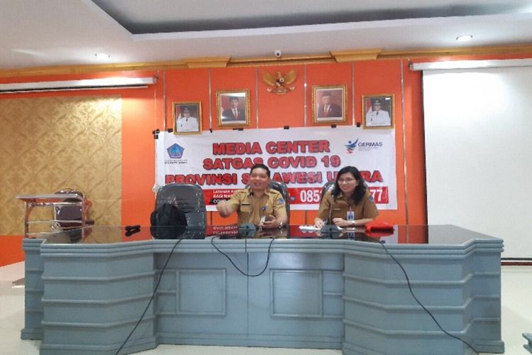 Satgas Covid-19 saat memberikan penjelasan, di ruang media center kantor Dinas Kesehatan Daerah Provinsi Sulawesi Utara, Selasa (17/3/2020) pukul 11.51 WITA