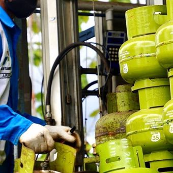 Ratusan tabung elpiji 3 kilogram tambahan yang disalurkan ke Jawa Timur selama libur panjang, Sabtu (14/2/2026)