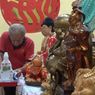 Jelang Imlek, Puluhan Patung di Viraha Pontianak Dimandikan