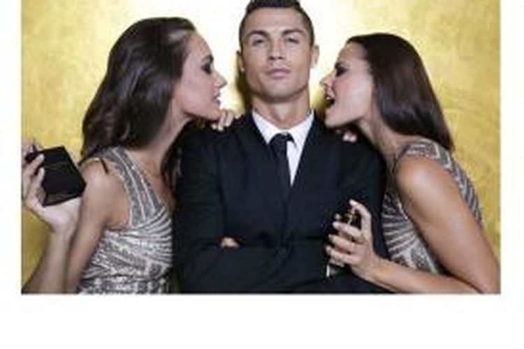 Cristiano Ronaldo diapiti dua wanita cantik saat peluncuran parfum barunya, Legacy.