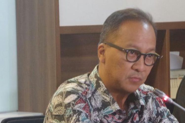 Sekretaris Fraksi Partai Golkar, Agus Gumiwang Kartasasmita di Kompleks Parlemen, Senayan, Jakarta, Selasa (15/2/2017).