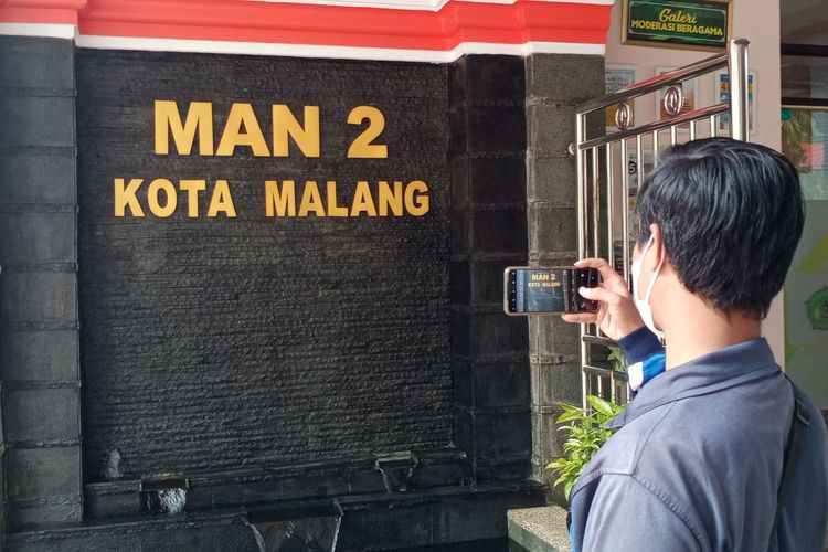 Kondisi MAN 2 Kota Malang dalam keadaan sepi setelah kegiatan PTM dialihkan secara daring beberapa waktu lalu. 
