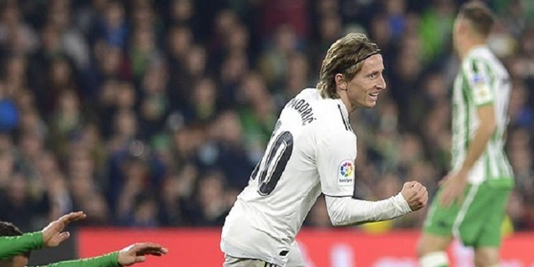 Luka Modric merayakan golnya pada pertandingan Real Betis vs Real Madrid dalam lanjutan La Liga Spanyol di Stadion Benito Villamarin, 13 Januari 2019. 