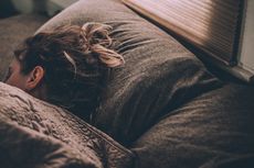 Penyebab dan Cara Mengatasi Gangguan Tidur Mengigau
