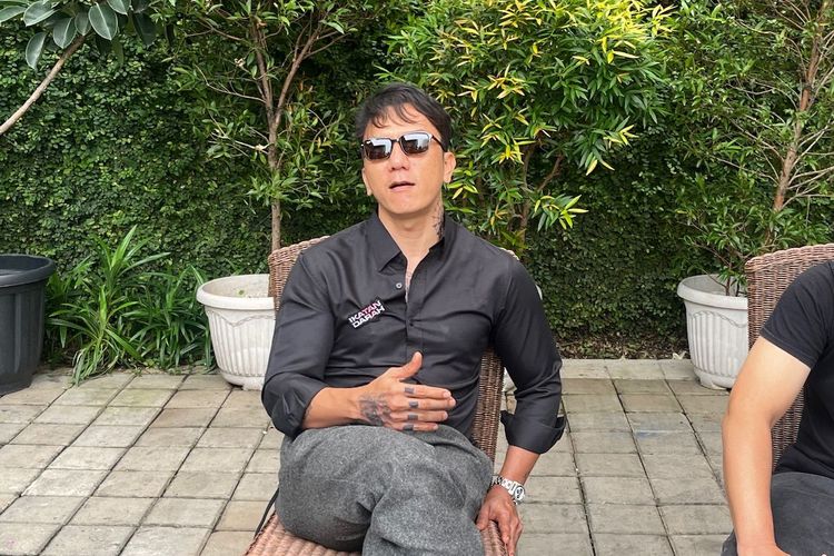 Beban Berat Teuku Rifnu Wikana Jadi Pastor di Film Ikatan Darah