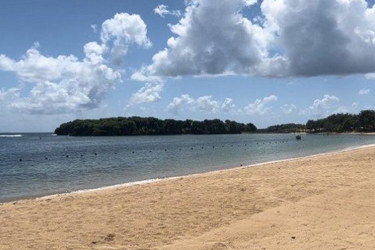Pantai Mengiat di Nusa Dua, Bali.