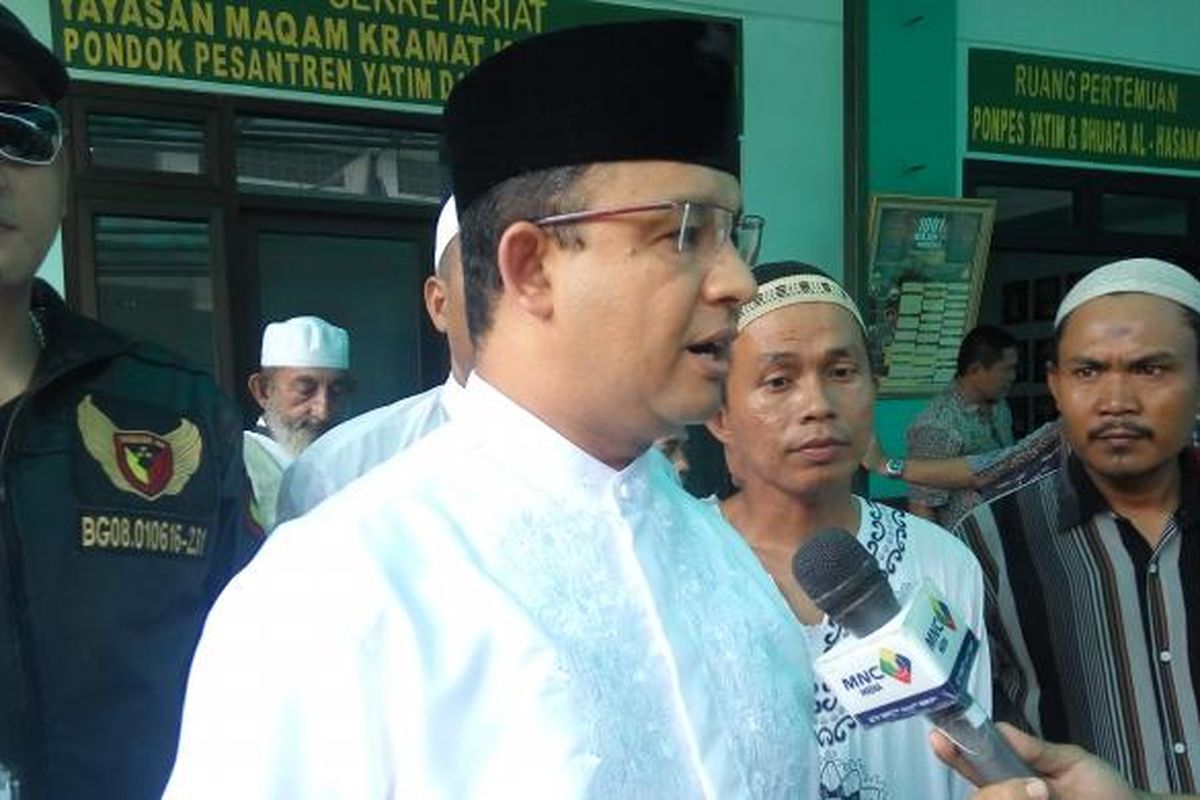 Calon gubernur DKI Jakarta Anies Baswedan saat di kawasan Kampung Bandan, Jakarta Utara pada Jumat (3/3/2017).