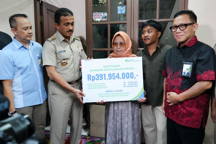 Ringankan Beban Keluarga, BPJS Ketenagakerjaan Serahkan Santunan kepada Ahli Waris PHL Jaksel